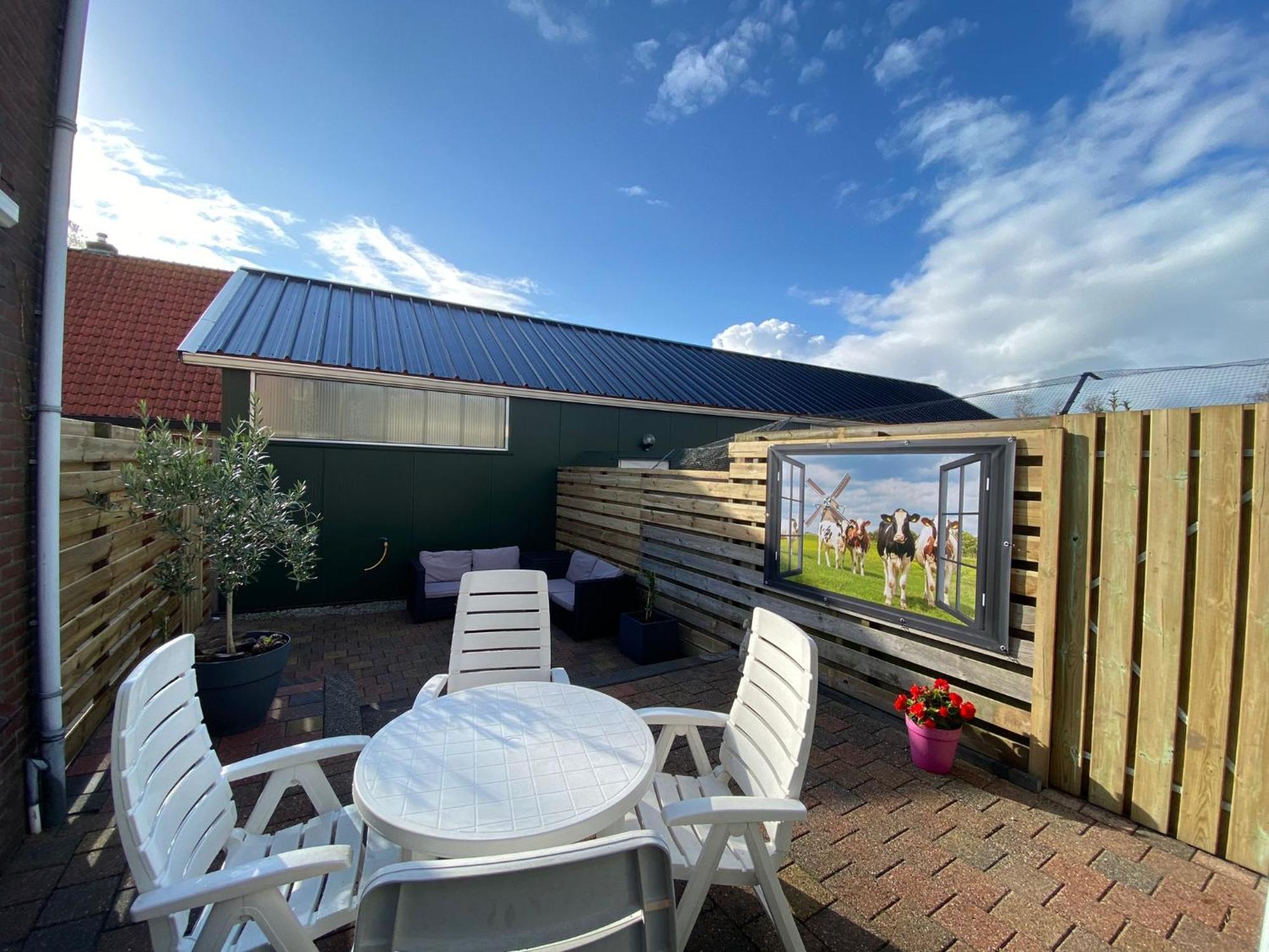 Huis Bij Het Water Met Sloepje Jutrijp Exterior foto